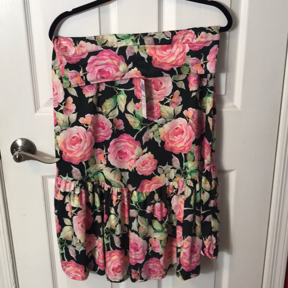 Agnes & Dora NWT Boho ruffle skirt Large